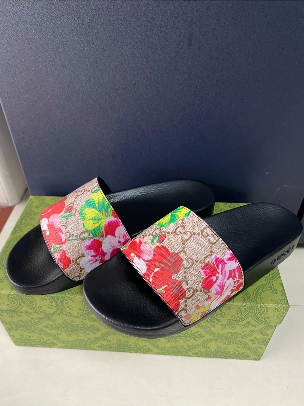 Designer Gucci Floral Monogram Slide Sandals - Black & Multicolor